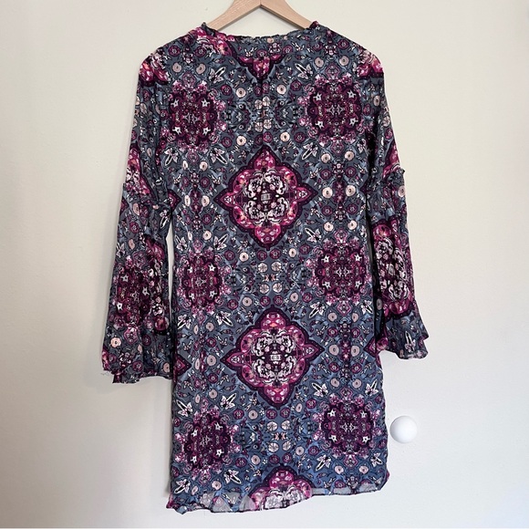 White House Black Market Medallion Floral Shift Dress Bell Sleeves XS Boho - Picture 8 of 14